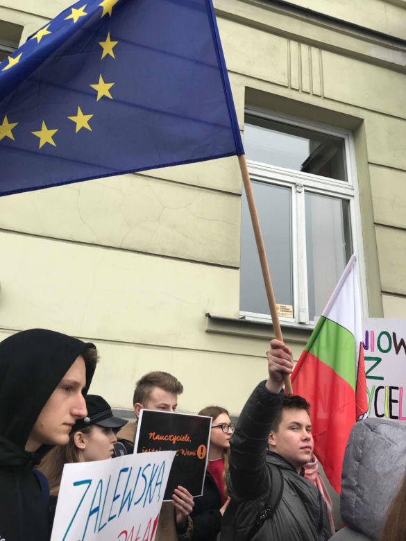 „Kuratorium do roboty”, „Zalewska, nie zdałaś”. Strajk uczniów w Lublinie