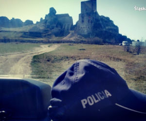 Policjanci czujni w dobie epidemii. Tak patrolują ulice miast Śląska i Zagłębia [ZDJĘCIA]