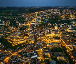 Eger - miasto legend, wina i termalnych źródeł. To idealny kierunek na weekend pełen kultury i odpoczynku.