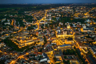 Eger - miasto legend, wina i termalnych źródeł. To idealny kierunek na weekend pełen kultury i odpoczynku.