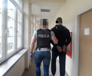 Bandyci zatrzymani na środku ulicy na Woli 