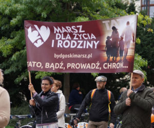 Marsz dla Życia i Rodziny 2021. Radosny tłum przeszedł ulicami Bydgoszczy
