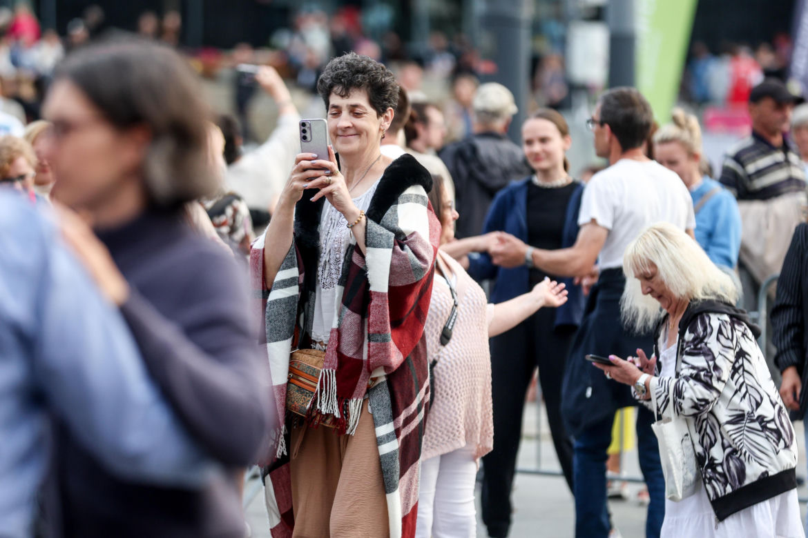 Potańcówka przed Teatrem Śląskim w Katowicach 