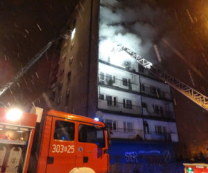 Kraków: Pożar w bloku przy ul. Czarnowiejskiej