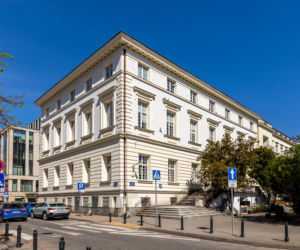 Był już pałac, ambasada, dom radziecki z mozaikami. Teraz apartamenty premium