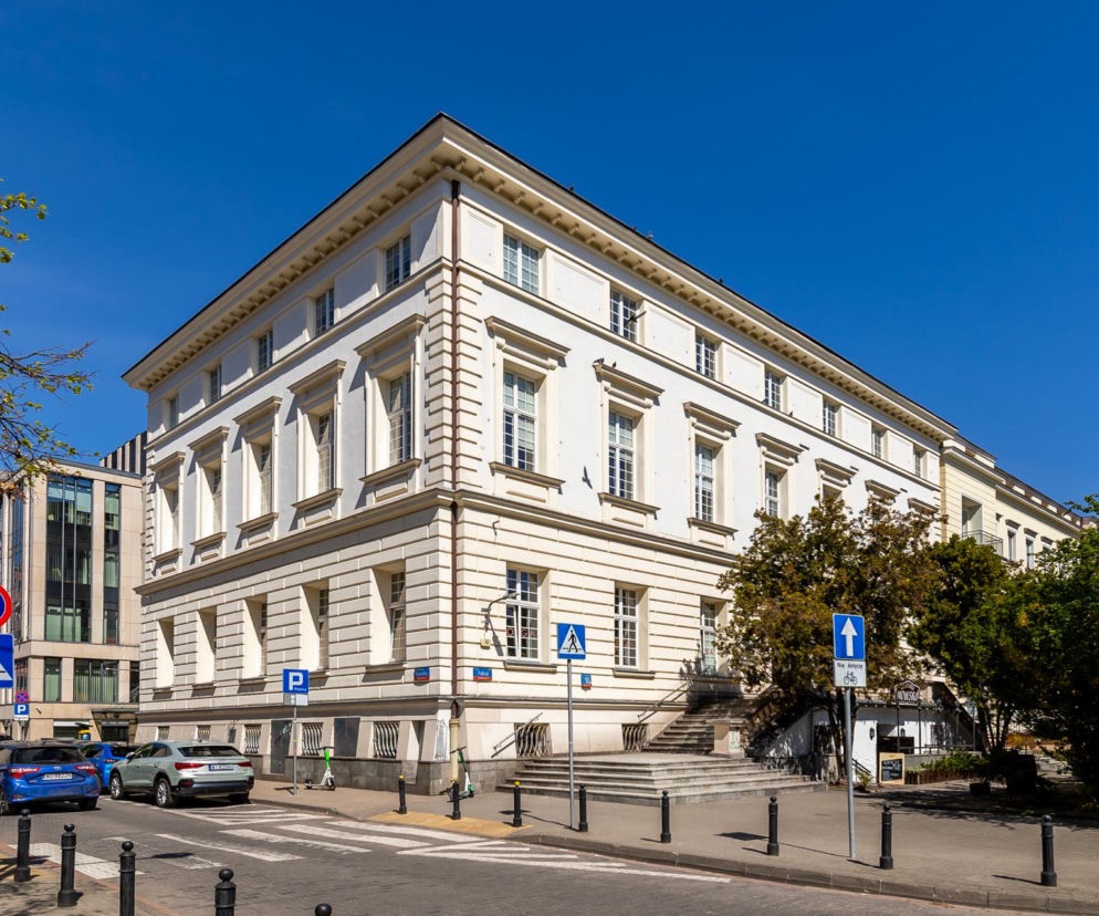 Foksal 10 w Warszawie