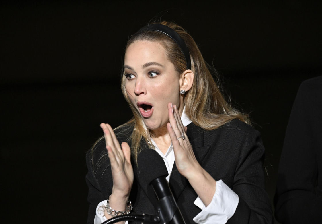  Jennifer Lawrence 