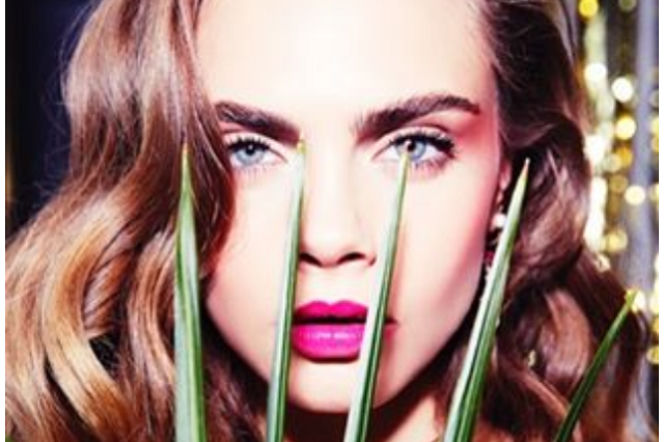 Cara Delevingne rapuje. Czy jest coś czego ta dziewczyna nie umie?!