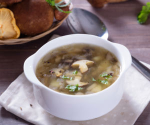 Zupa pieczarkowa z tartym ciastem - prosta i pyszna