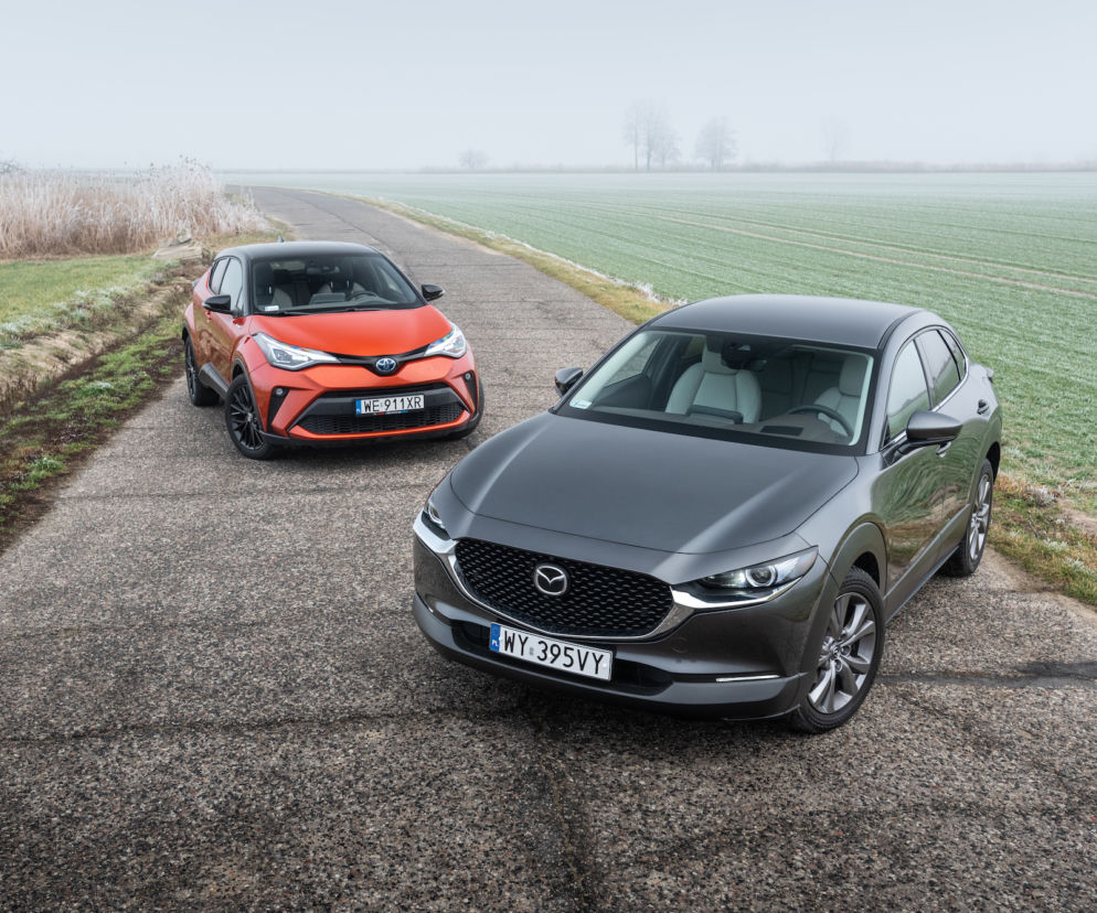Toyota C-HR 2.0 Hybrid Dynamic Force 184 KM e-CVT vs Mazda CX-30 Skyactiv-X 180 KM 6MT AWD