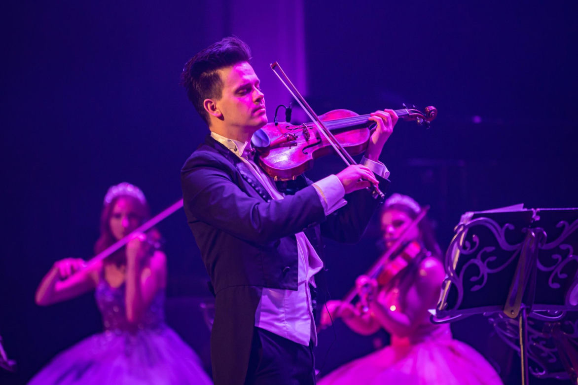 Noworoczny Koncert Wiedeński w wykonaniu Orkiestry Księżniczek na scenie CSK w Lublinie