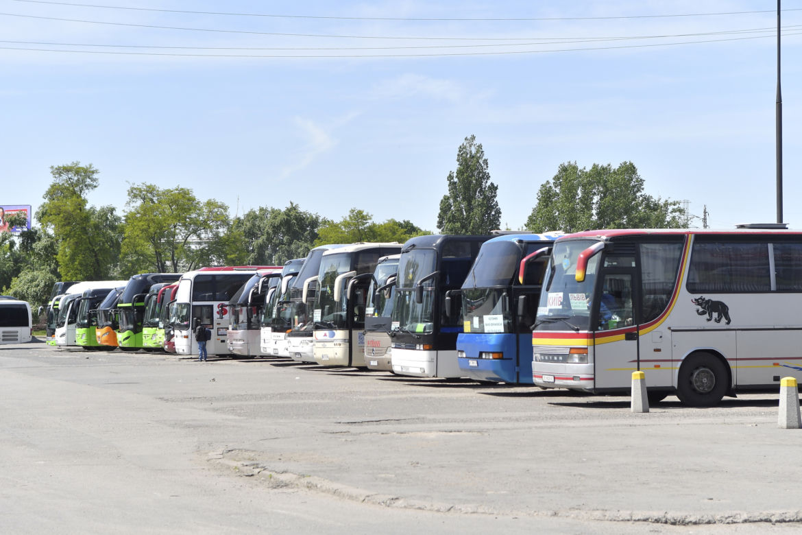 Uchodźcy z Ukrainy masowo wyjeżdżają z Warszawy