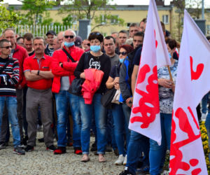 Pikieta w MAN-ie. Związkowa Solidarność w MAN BUS nadal protestuje!