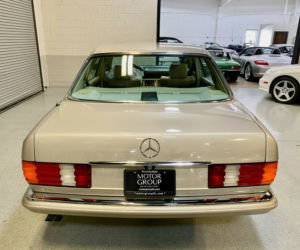 Mercedes W126 z przebiegiem 4696 km