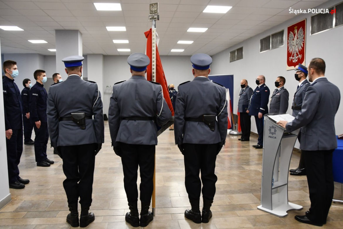  Śliczne policjantki zasiliły szeregi śląskiej policji. Ślubowanie mają za sobą [ZDJĘCIA]