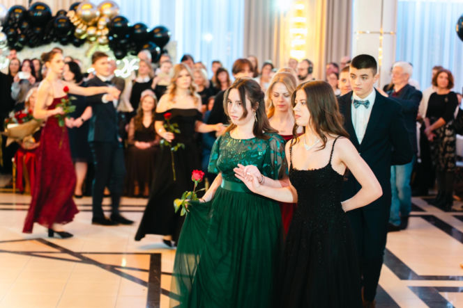 Studniówka 2026 młodzieży z IV LO im. Hetmana Stanisława Żółkiewskiego w Siedlcach