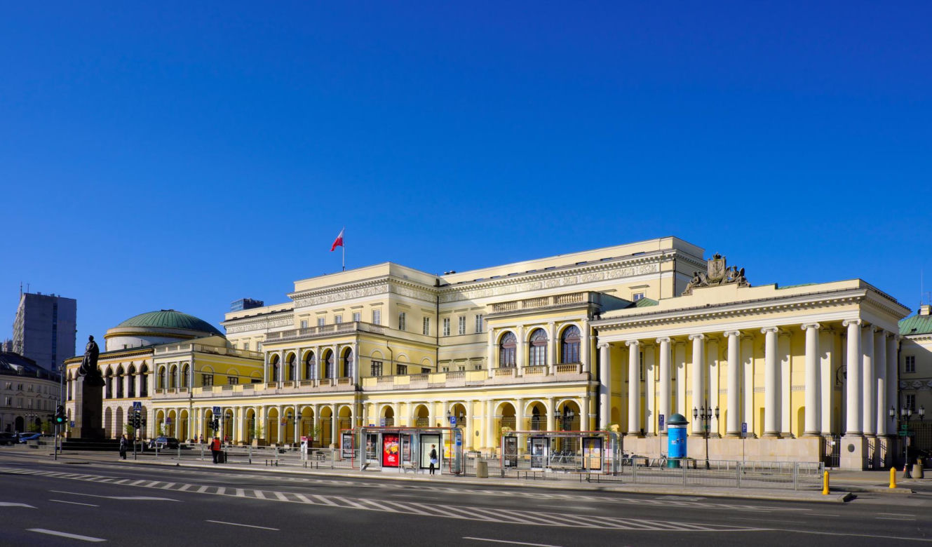 Tyle można zarobić w stołecznym ratuszu. Niektórzy mają wypłatę wyższą niż Trzaskowski!
