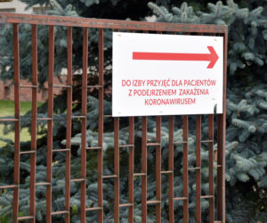 Protest przed szpitalem w Łomzy - NIE dla szpitala zakaźnego