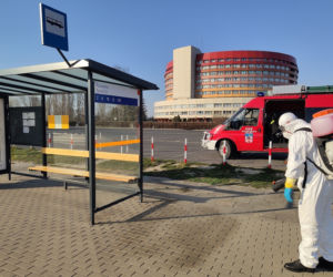 Kalisz walczy z koronawirusem! Trwa dezynfekcja miasta! [ZDJĘCIA] 