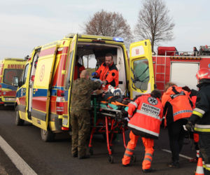  Staranowała auto policjantów