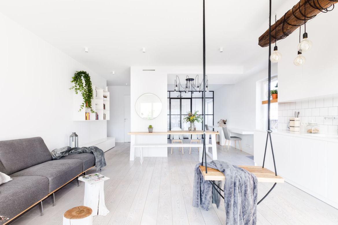 100-metrowy nowoczesny apartament w bieli