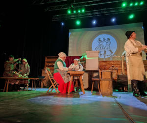 Starachowice tętnią tradycją! Trwa pierwszy Festiwal Kół Gospodyń i Gospodarzy Wiejskich „Lokalne pasje”