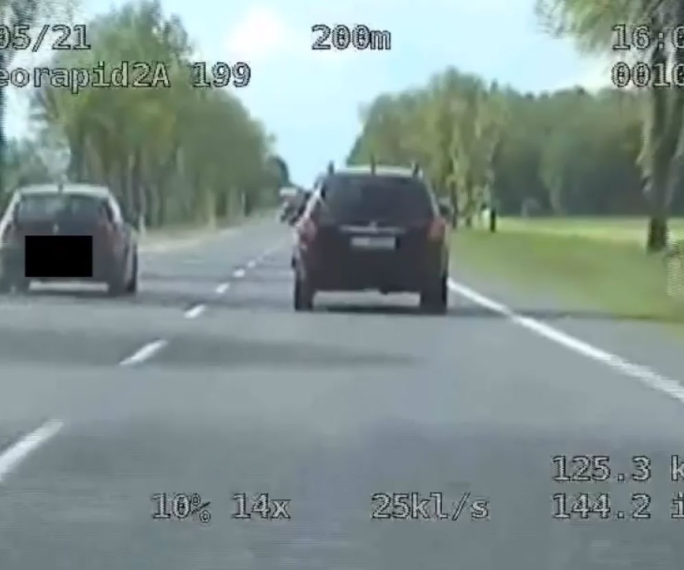 Kierowca zatrzymany pod Płockiem negatywnym bohaterem tygodnia! Szalał bmw na DK nr 10 [WIDEO]