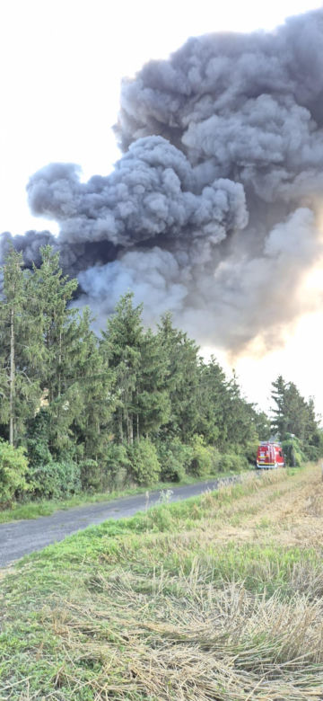 Pożar hal produkyjnych w Siarzewie