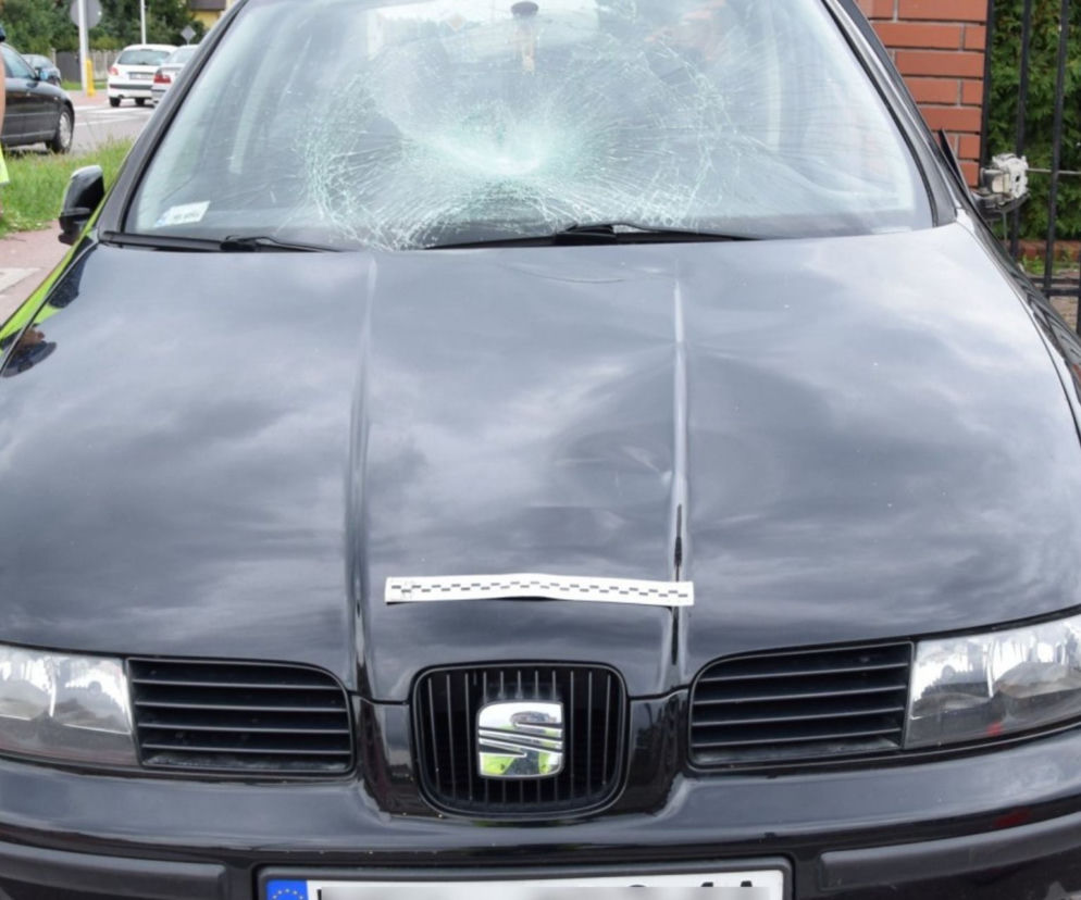 Ełk. Policja poszukuje świadów i nagrań z niebezpiecznej jazdy czarnego Seata Toledo