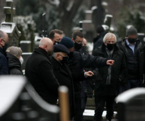Jarosław Kaczyński. Prezes zabrał premiera na grób brata