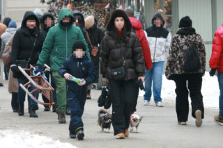 Marta Kaczyńska z synem na spacerze