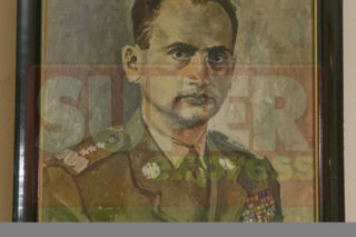 Jaruzelska wprowadza się do domu ojca