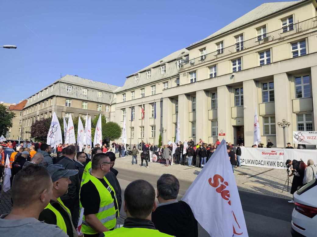 Górnicy protestują przeciw zwolnieniom
