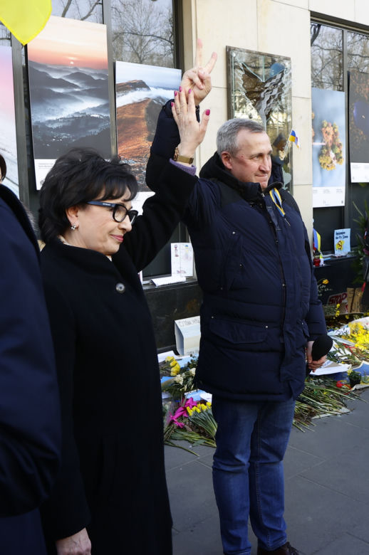 Warszawa. Manifestacji pod hasłem: Matki wołają przestańcie strzelać do dzieci!