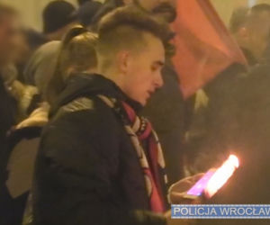 Wrocław: Tych osób szuka policja. Chodzi o marsz narodowców! [ZDJĘCIA]