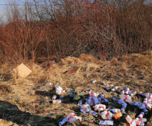Zostawił po sobie SYF na Marcince, za karę musiał sprzątać. Wpadł przez własną głupotę 