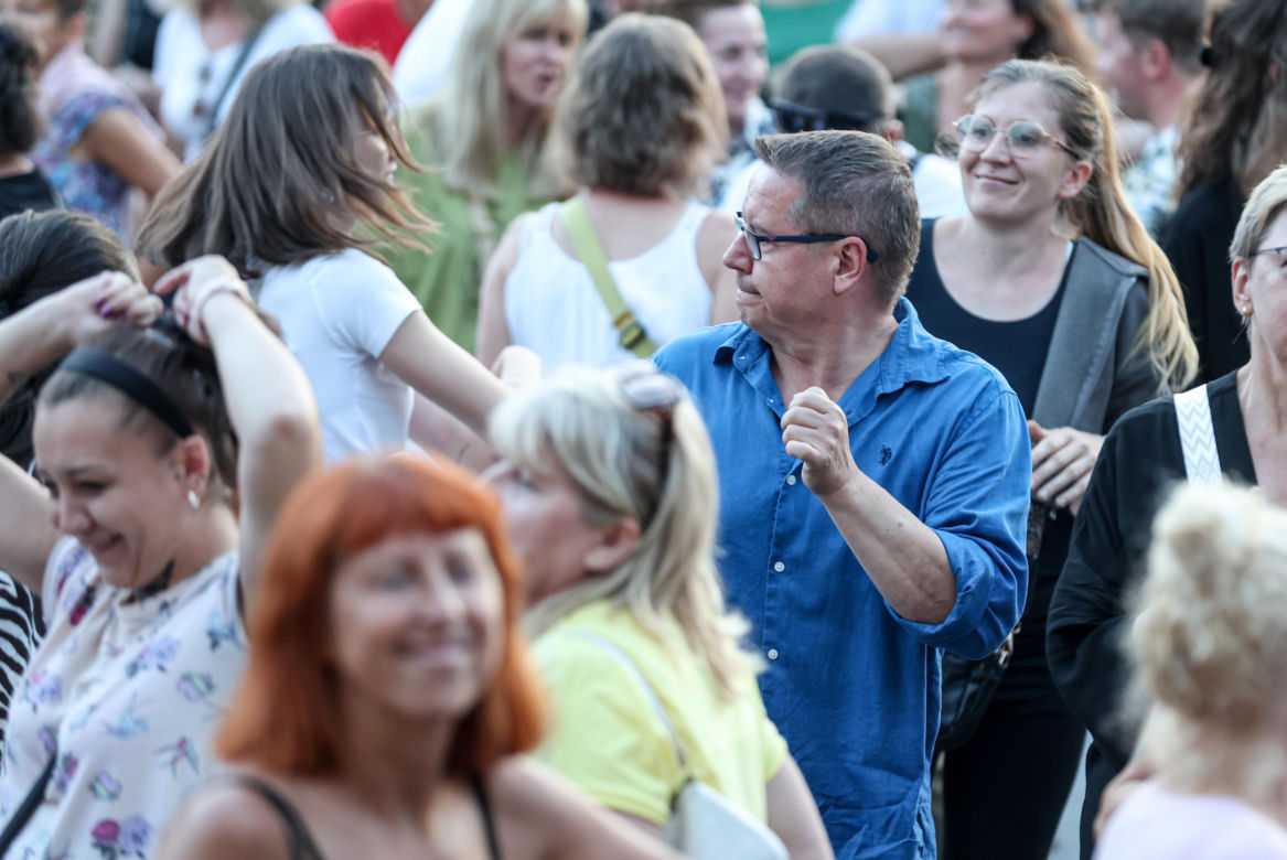 Potańcówka w Katowicach na Rynku "Roztańczony Wyspiański"