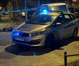 Tragedia w Warszawie. Wyszedł na oblodzony balkon, poślizgnął się i spadł. Nie żyje