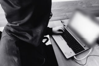 Pornografię dziecięcą pobrał przez przypadek? Do sądu trafił akt oskarżenia 