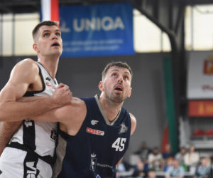 Legia Warszawa musiała uznać wyższość Dzików w derbowym starciu na Bemowie