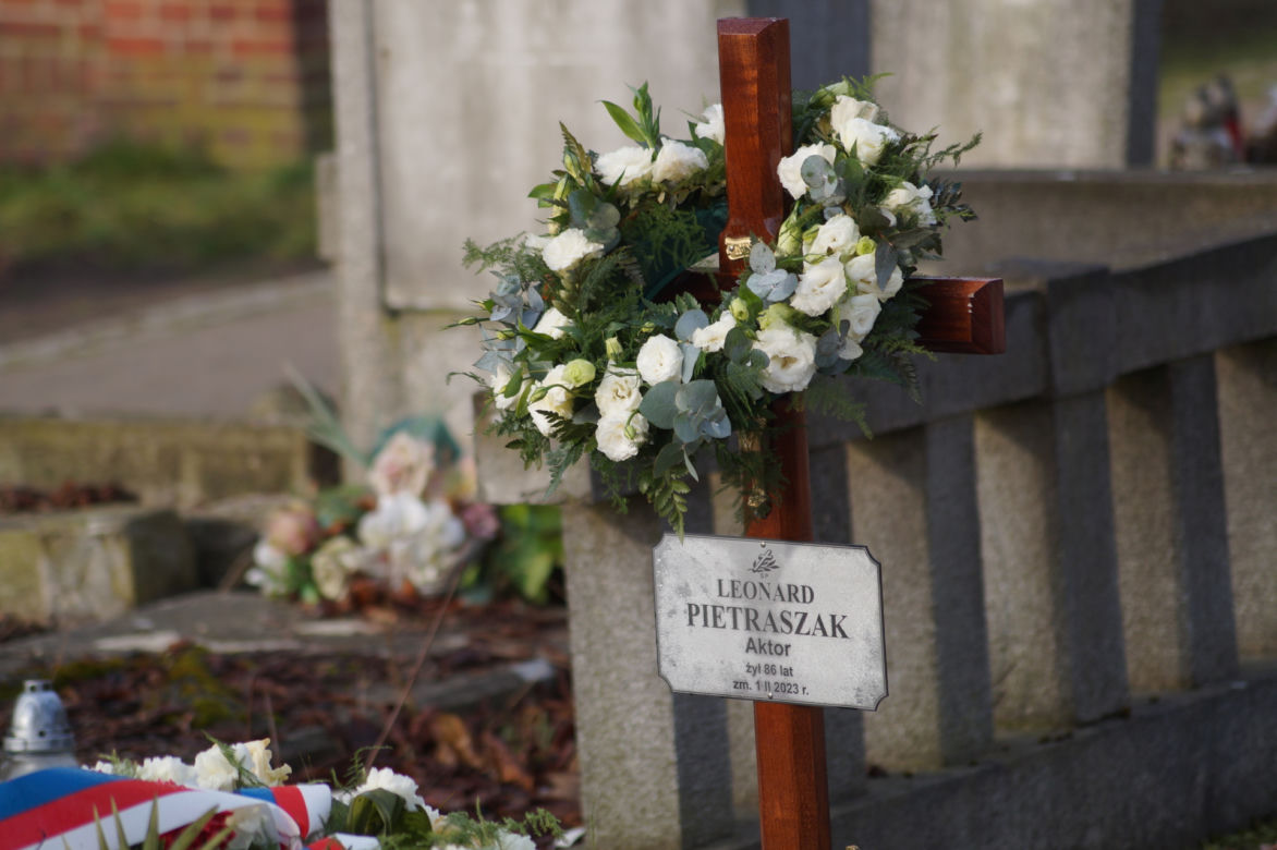 Tak wygląda grób Leonarda Pietraszaka