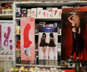 Zrobił TO w sex shopie w biały dzień