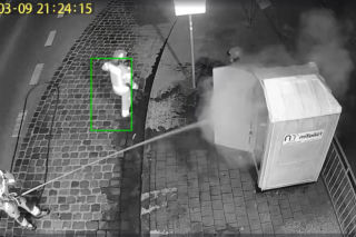 Podpalacze terroryzują okolicę. 10 pożarów w tym samym punkcie! Zobacz szokujące nagranie