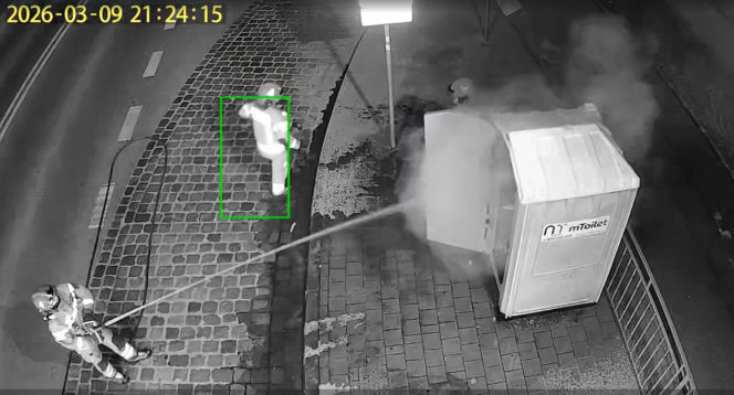 Podpalacze terroryzują okolicę. 10 pożarów w tym samym punkcie! Zobacz szokujące nagranie