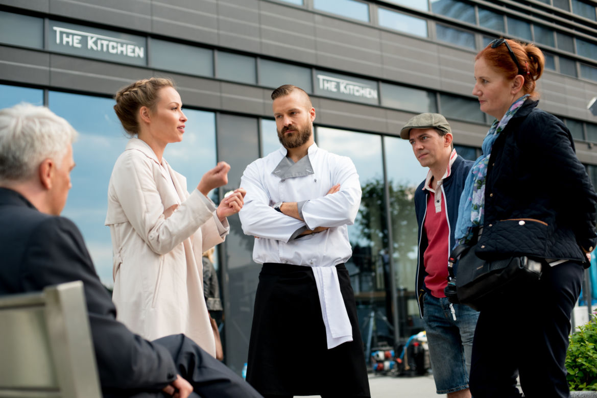 Na noże Wiola (Weronika Książkiewicz), Darek (Piotr Stramowski), Dorota Chamczyk, Piotr Głowacki