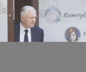 Jarosław Gowin robi się na bóstwo