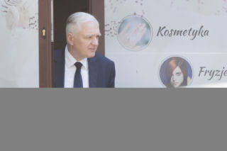 Jarosław Gowin robi się na bóstwo