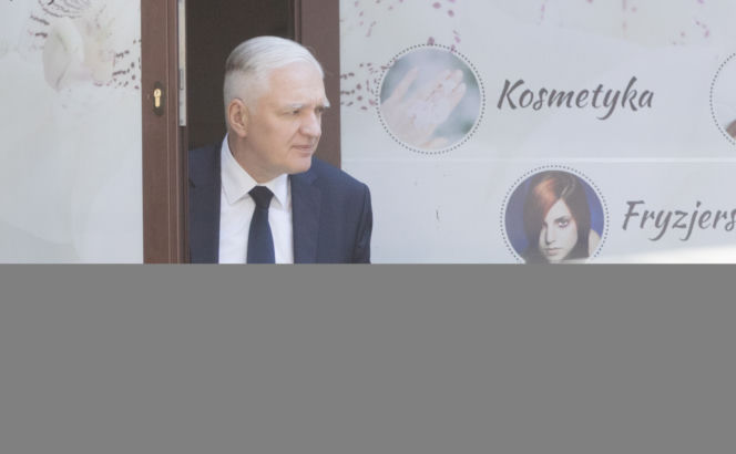Jarosław Gowin robi się na bóstwo
