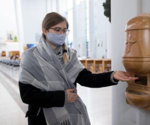 Bezdotykowe Kropielnice w sanktuarium w Łagiewnikach