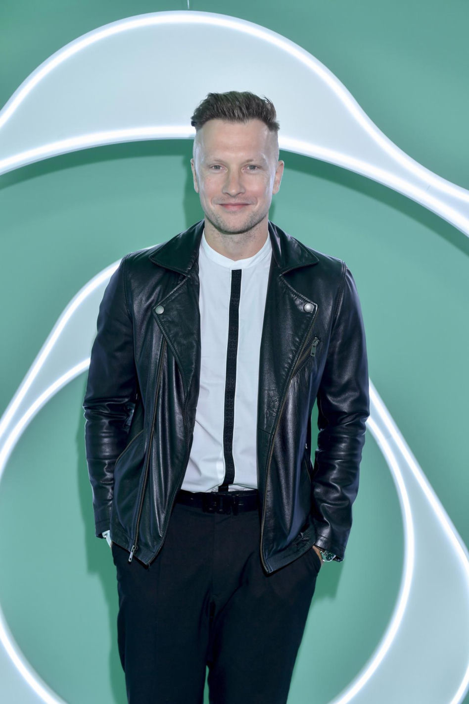 Od nastolatka z "Na Wspólnej" do eleganckiego mężczyzny. Tak zmieniał się Jakub Wesołowski